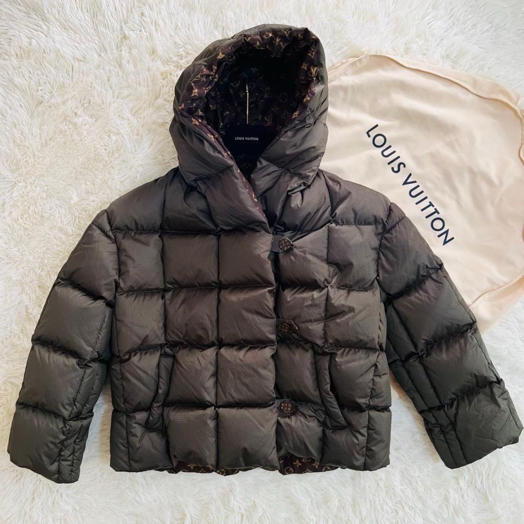 ルイヴィトン ロング　スリーブ　ピロー　L　ハンガー ダウンジャケットモノグラム
