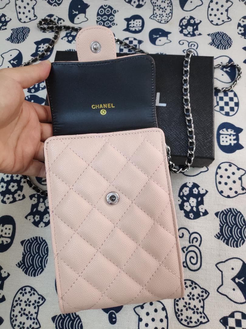 超美品！レザー スマホショルダーバッグ　 ベージュピンク