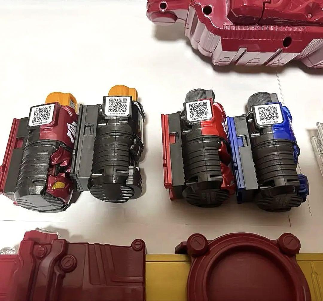 仮面ライダービルド DXビルドドライバー DXエボルドライバー　2個セット 変身ベルト DXエボルドライバー｜仮面ライダーおもちゃウェブ