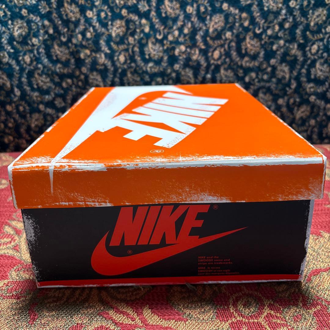 NIKE AIR JORDAN 1 RETRO HIGH OG NIKE AIR JORDAN 1 RETRO HIGH OG