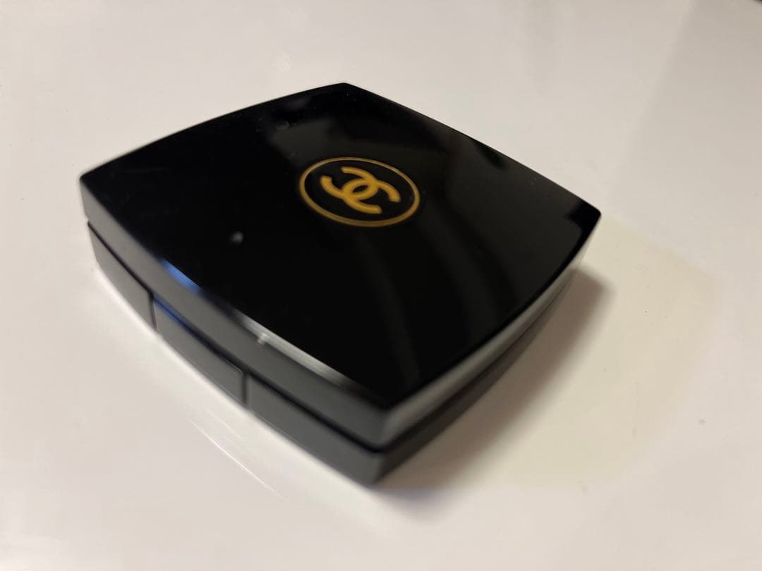 CHANELオンブルプルミエールクレームプードゥル58プールプルブラン