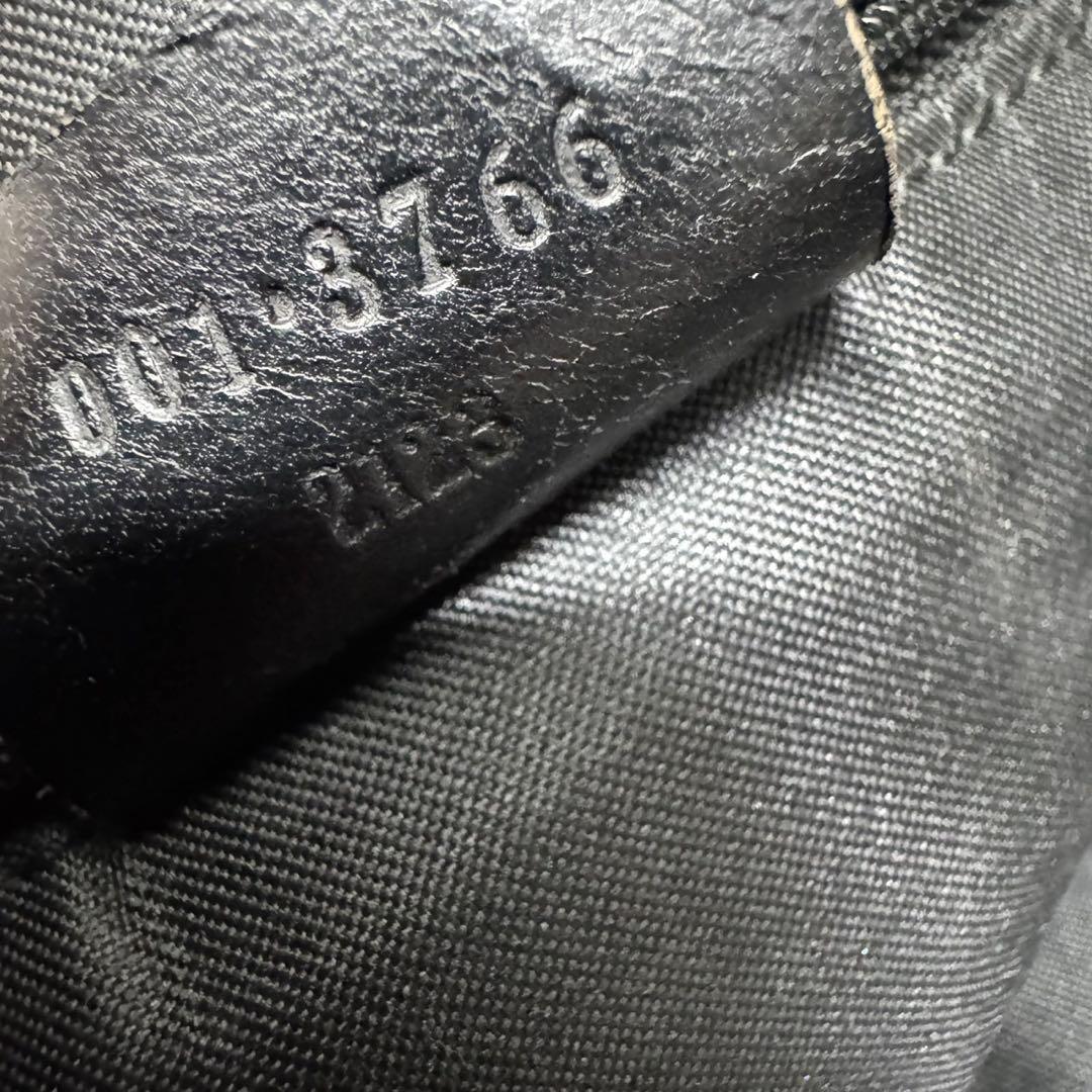 美品✨GUCCI ショルダーバッグ レザー×ナイロン ブラック GUCCI レザー×ナイロン ワンショルダーバッグ GG柄