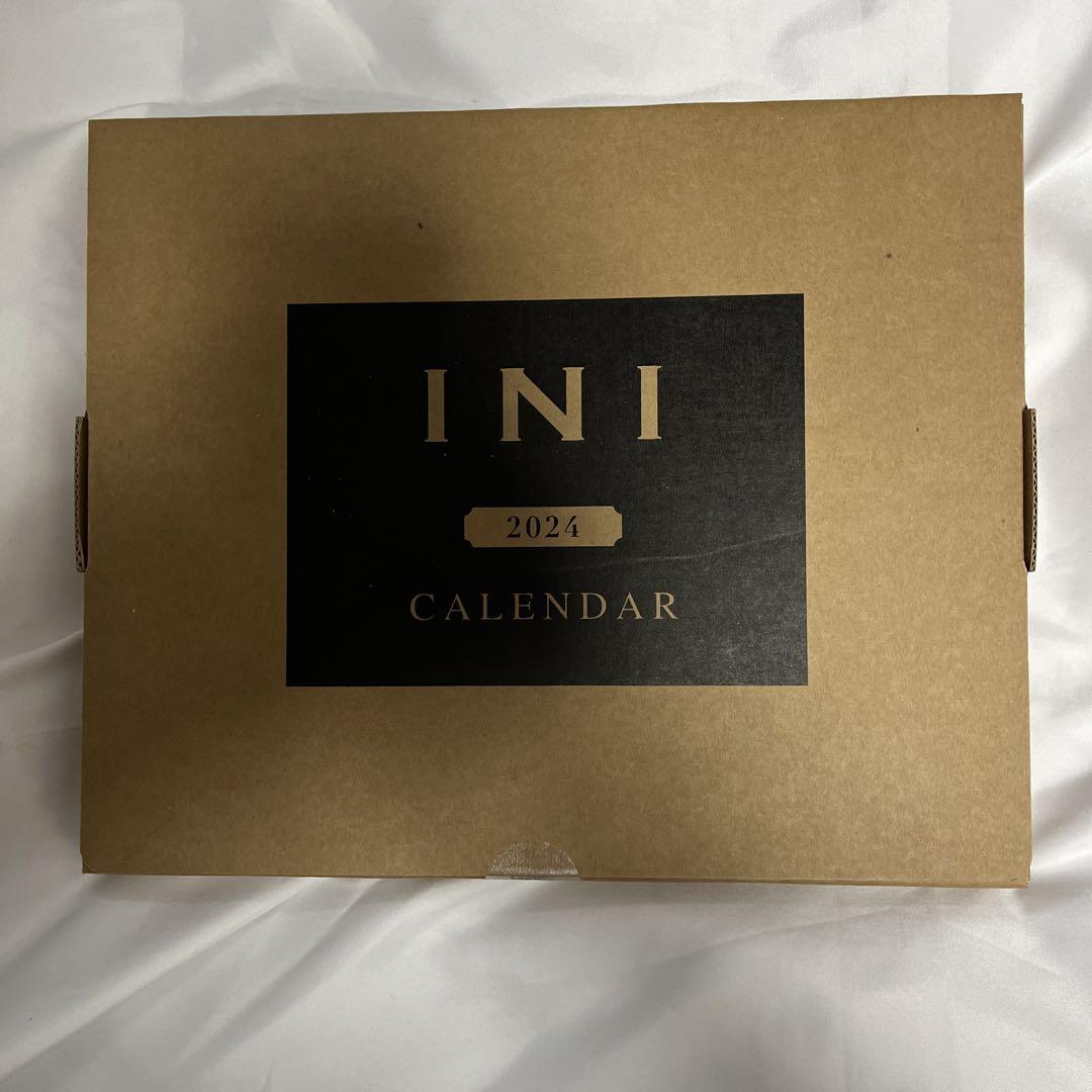 INIカレンダー2024