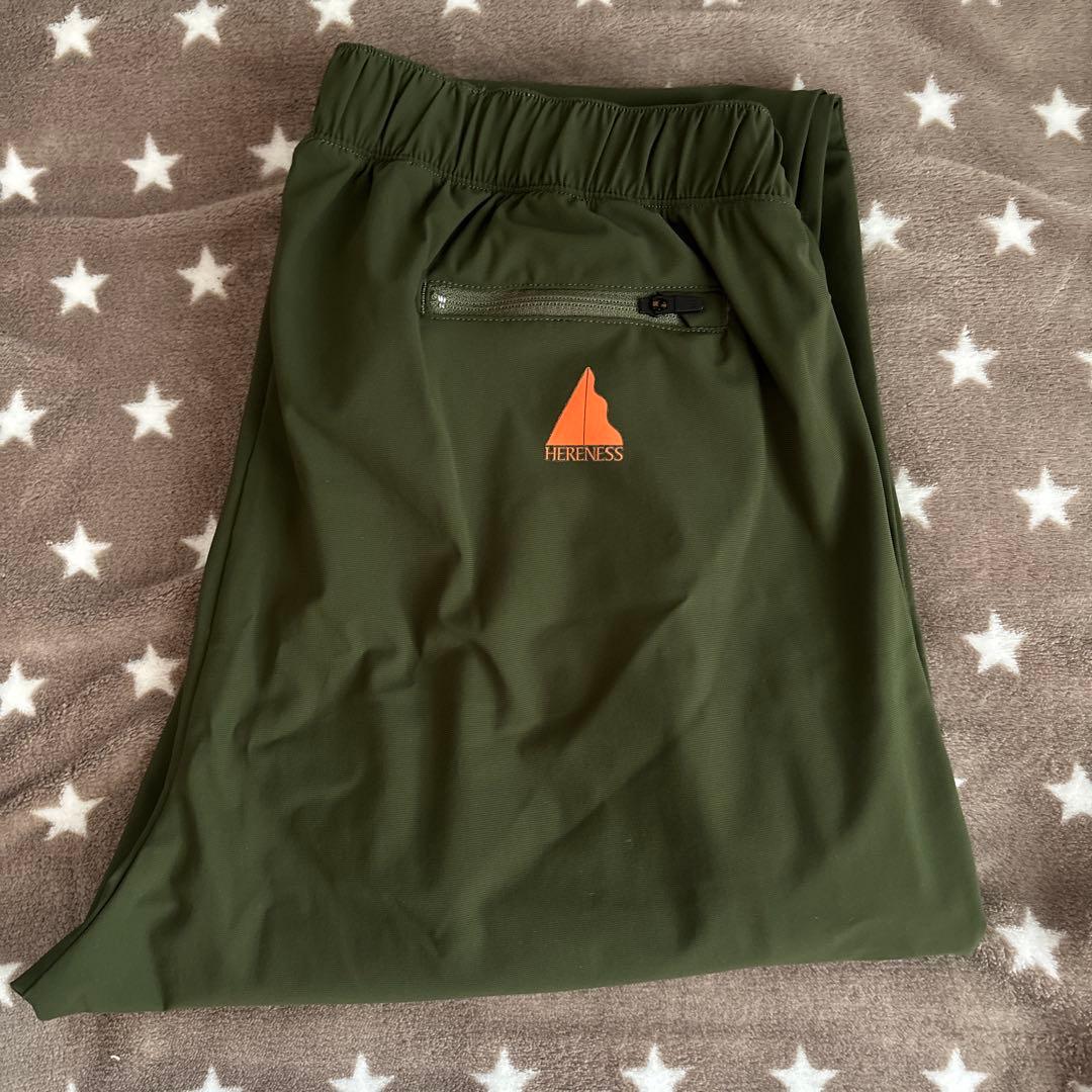 HERENESS オリーブ色パンツM