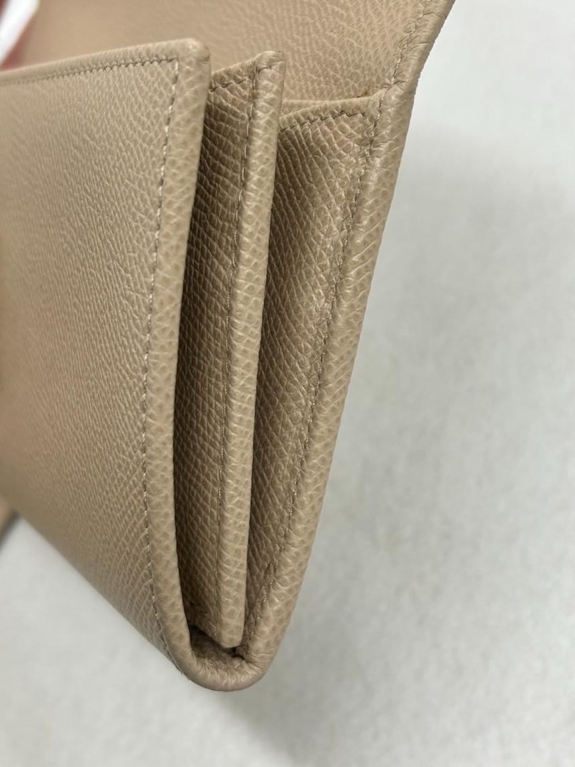 【美品】Salvatore Ferragamo ガンチーニ 長財布