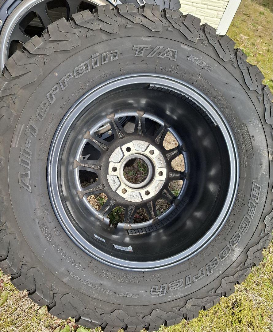 デルタフォース　オーバル×BFグッドリッチ　265 70R 17 4本セット