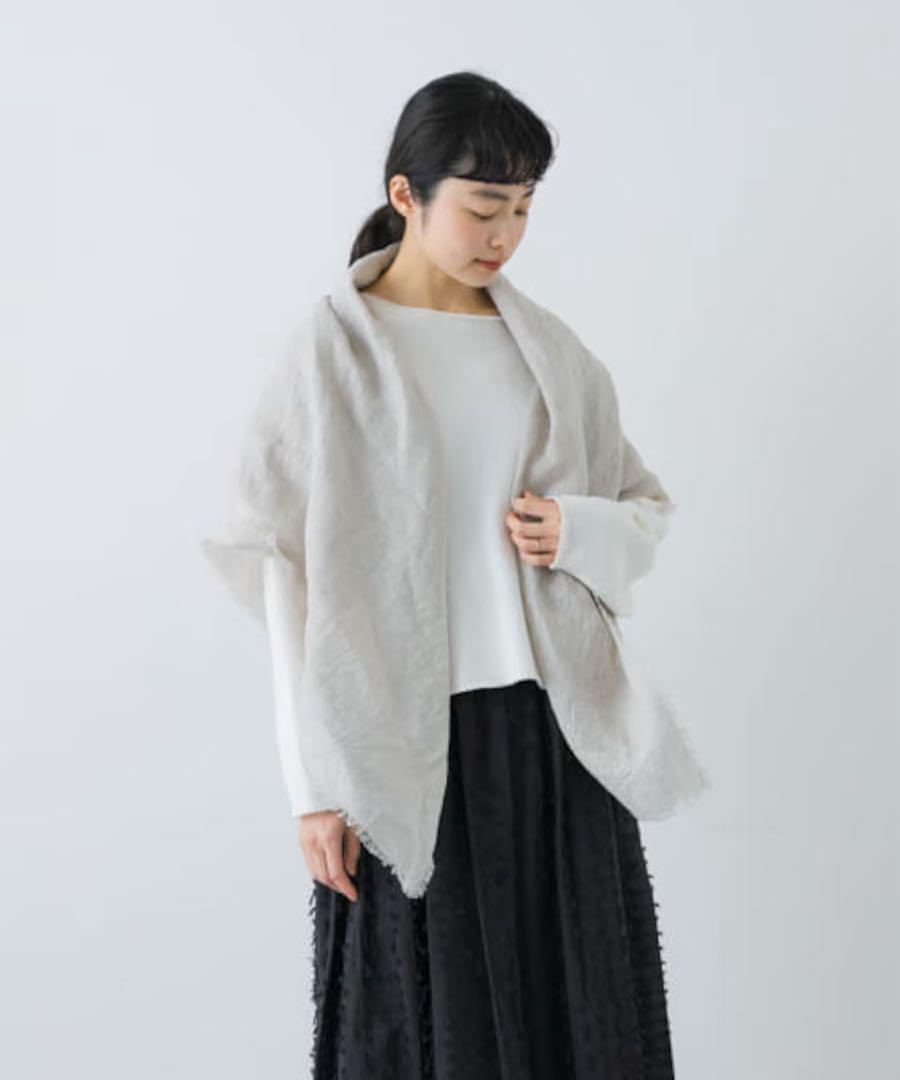 新品タグ付き　かぐれ　ウールスクエアストール かぐれ（カグレ）の「ウールスクエアストール（マフラー）」 - WEAR