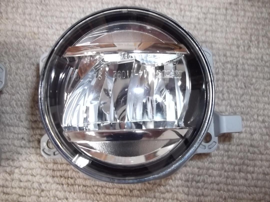 送料込み価格！ダイハツ ウェイク 純正 左右 LED ヘッドライト　フォグランプ