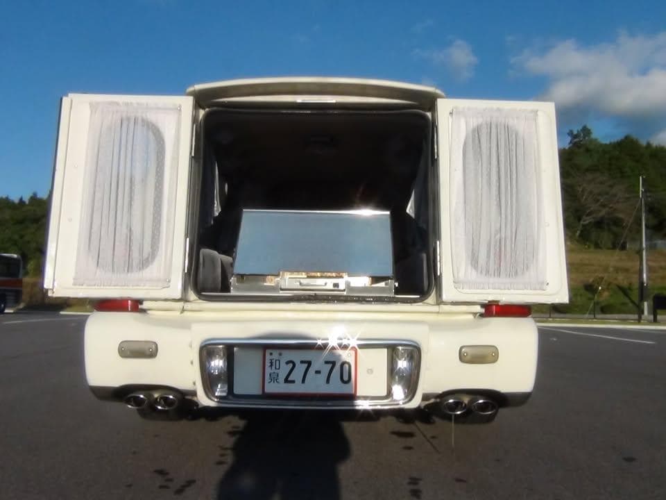 キャデラック霊柩車! 上美車!白!寝台車!葬儀業に!本革レザーシート!