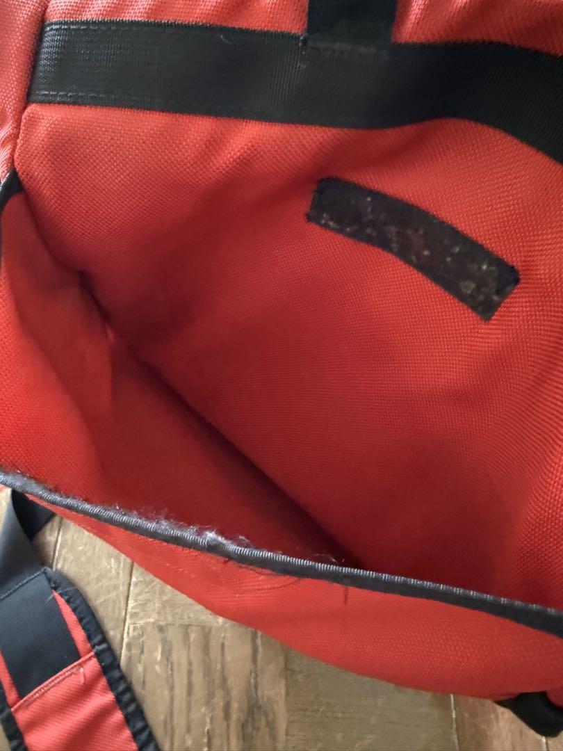 Patagonia メッセンジャーバッグ赤黒 - メルカリ