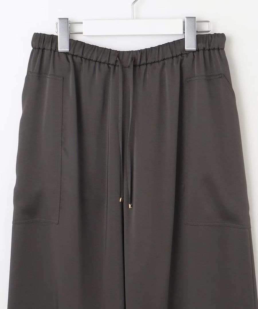 23区【GLOW8月号掲載/洗える】スムースサテン パラシュートパンツ ブラウン 23区【GLOW8月号掲載/洗える】スムースサテン パラシュートパンツ ブラウン