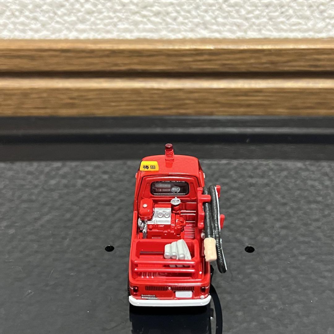 トミカリミテッドヴィンテージ スバル サンバー ポンプ消防車