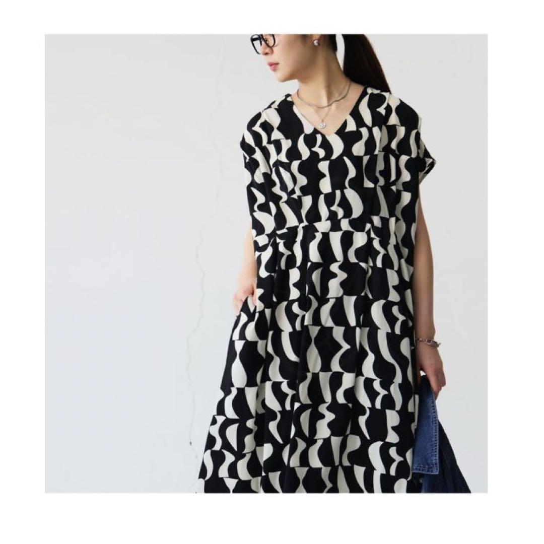 定価¥5,940＊antiqua＊ジオメトリック柄ロングワンピース高身長さんにも