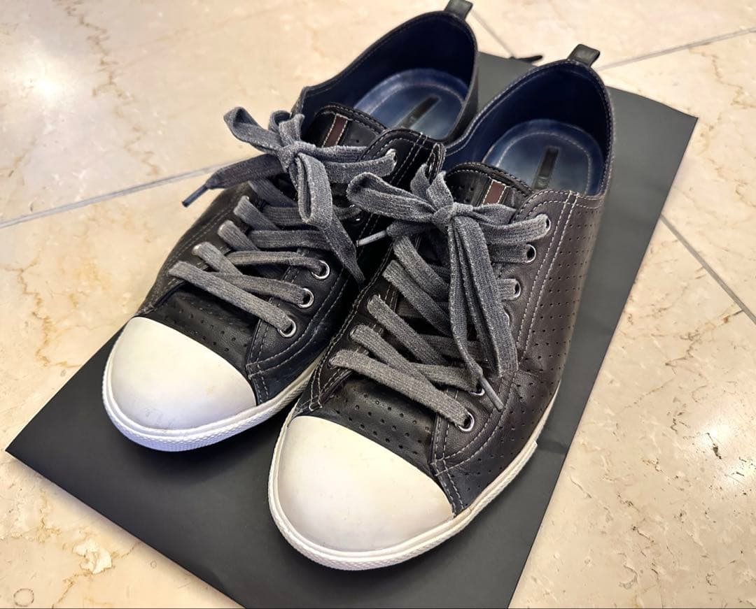 プラダ PRADA 定価7.5万 スニーカー サイズ8(27cm) ネイビー×白