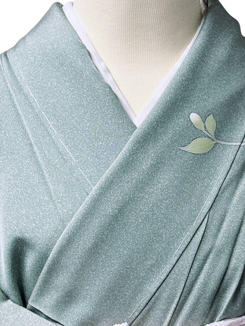 美品 新品未使用　訪問着　正絹　椿　豆色　仕付け糸 美品 新品未使用 訪問着 正絹 椿 豆色 仕付け糸