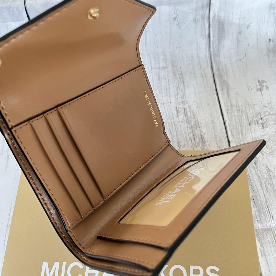 MK 三つ折り財布|上品