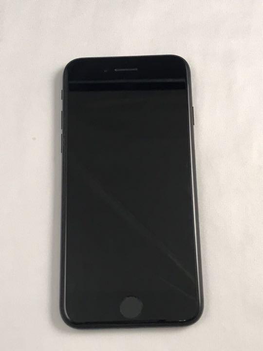 iPhone 7 Black 32 GB au - メルカリ iPhone 7 Black 32 GB au - メルカリ