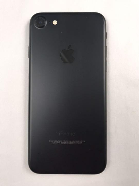 iPhone 7 Black 32 GB au - メルカリ iPhone 7 Black 32 GB au - メルカリ