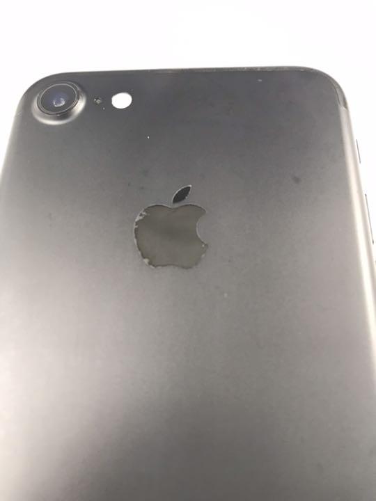 iPhone 7 Black 32 GB au - メルカリ iPhone 7 Black 32 GB au - メルカリ