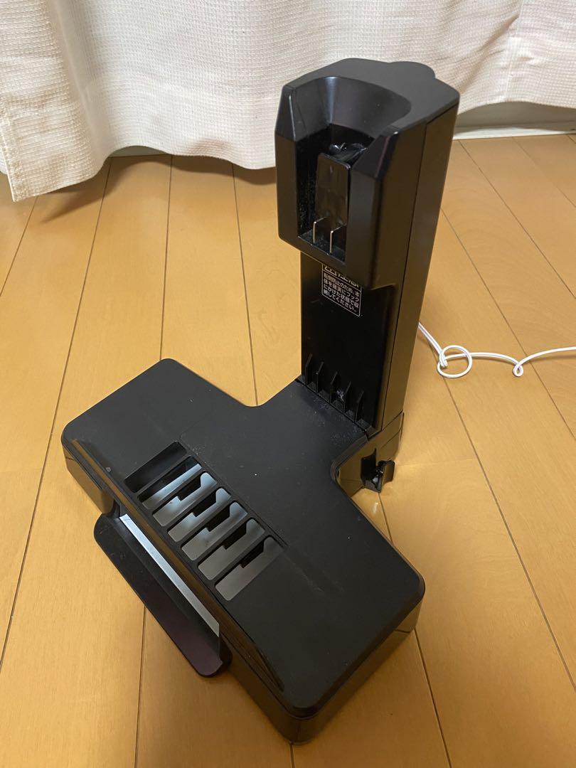 極美品　アイリスオーヤマ　サイクロンスティッククリーナー　SCD-R1P-8