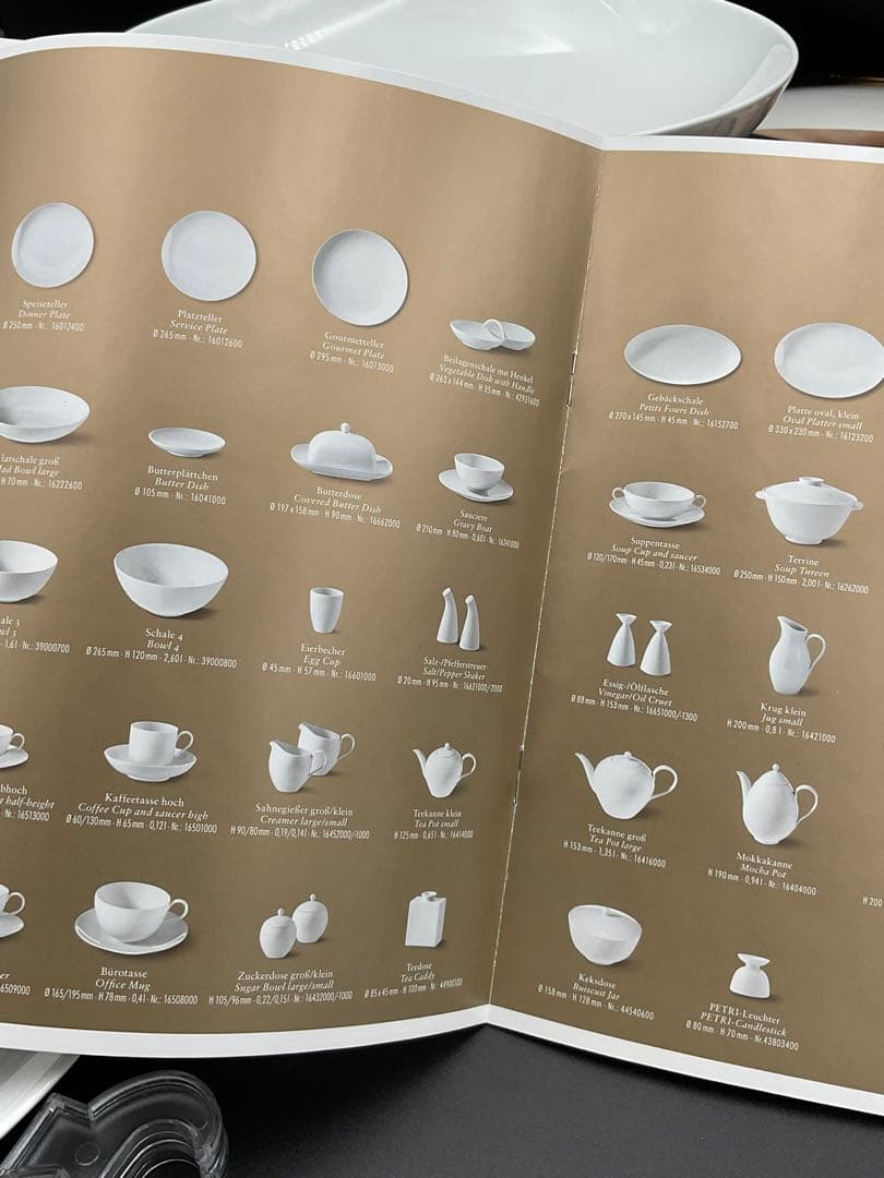 くもくま です‼️ KPM ベルリン　白磁　プレート　URBINO