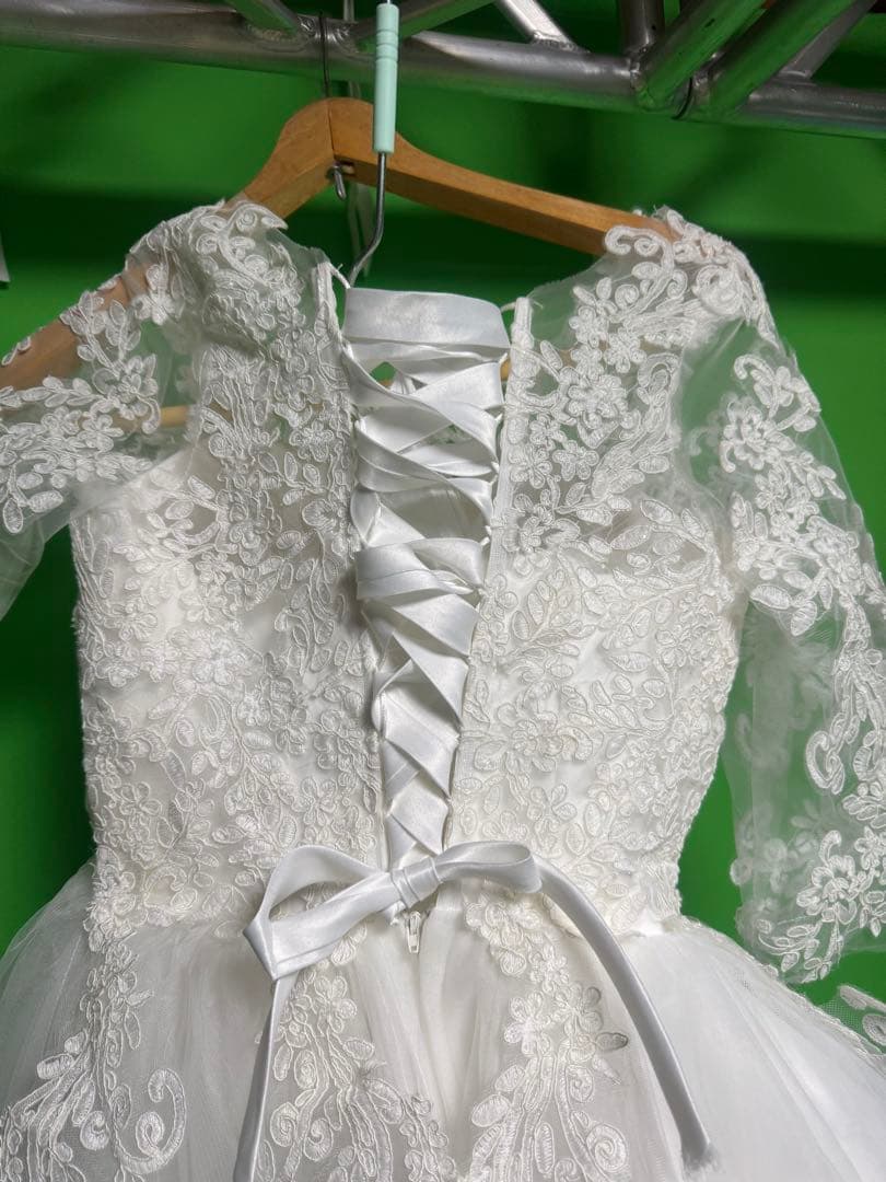 ホワイト レースウェディングドレス