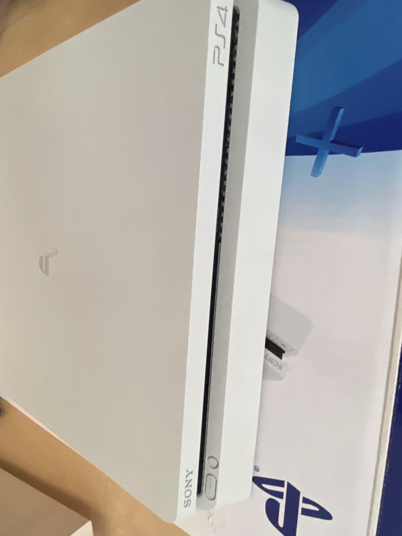 ホワイト PS4 本体 500GB HDR