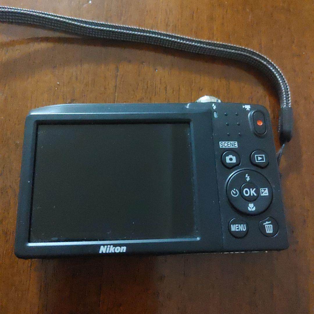 極美品☆Nikon COOLPIX A100 シルバー