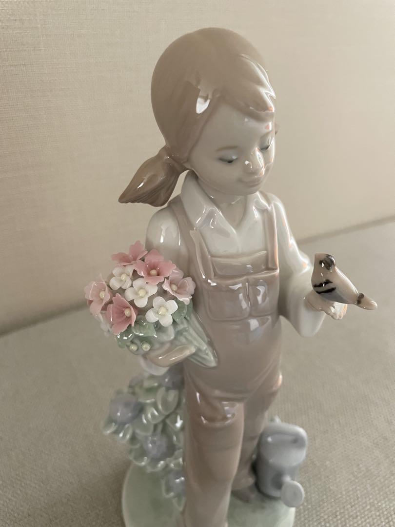 【 箱付き未使用品 】リヤドロ 小鳥と話す少女