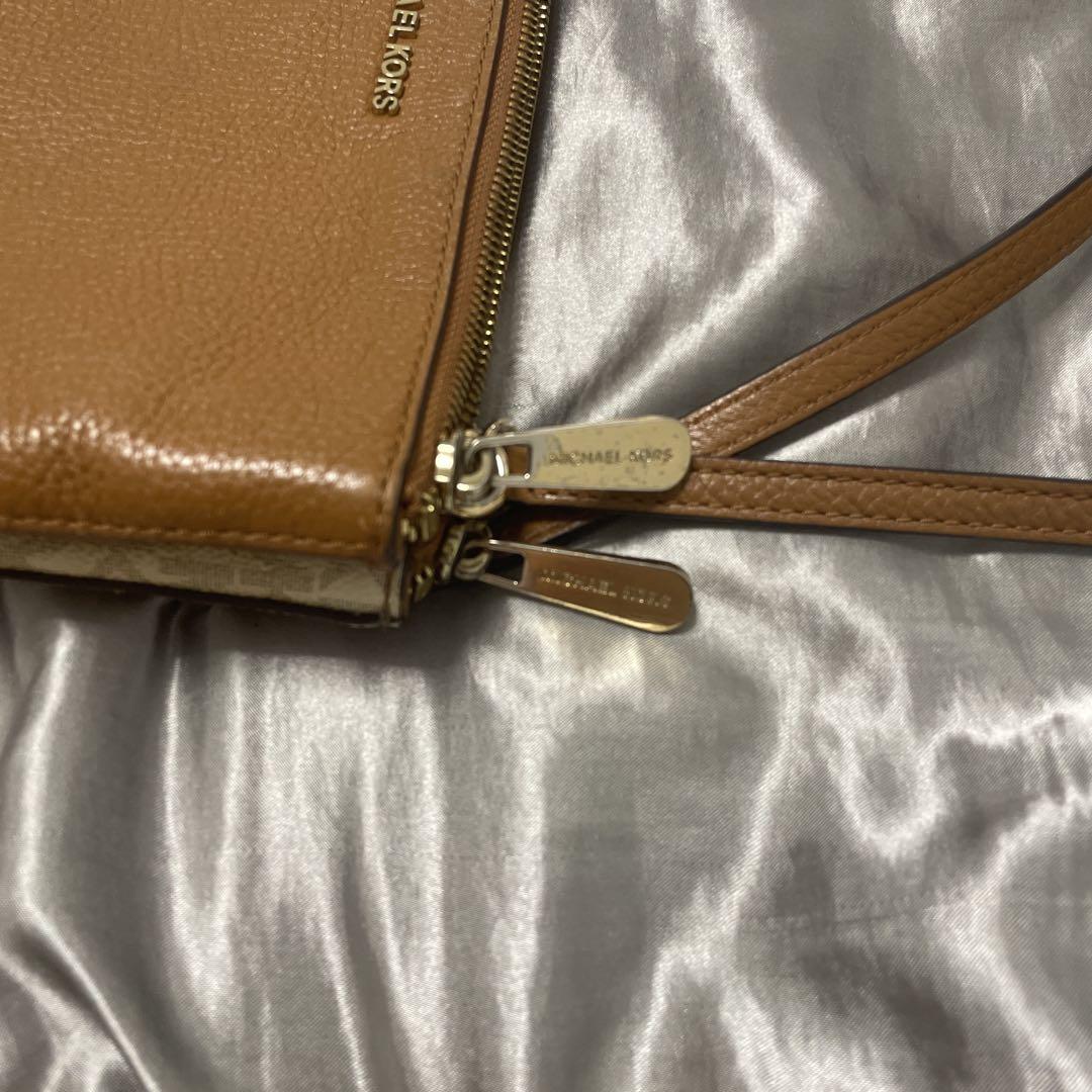MICHAEL KORS MKブラウン系 ボディバッグ ファスナー付き MICHAEL KORS ブラウン ボディバッグ - メルカリ