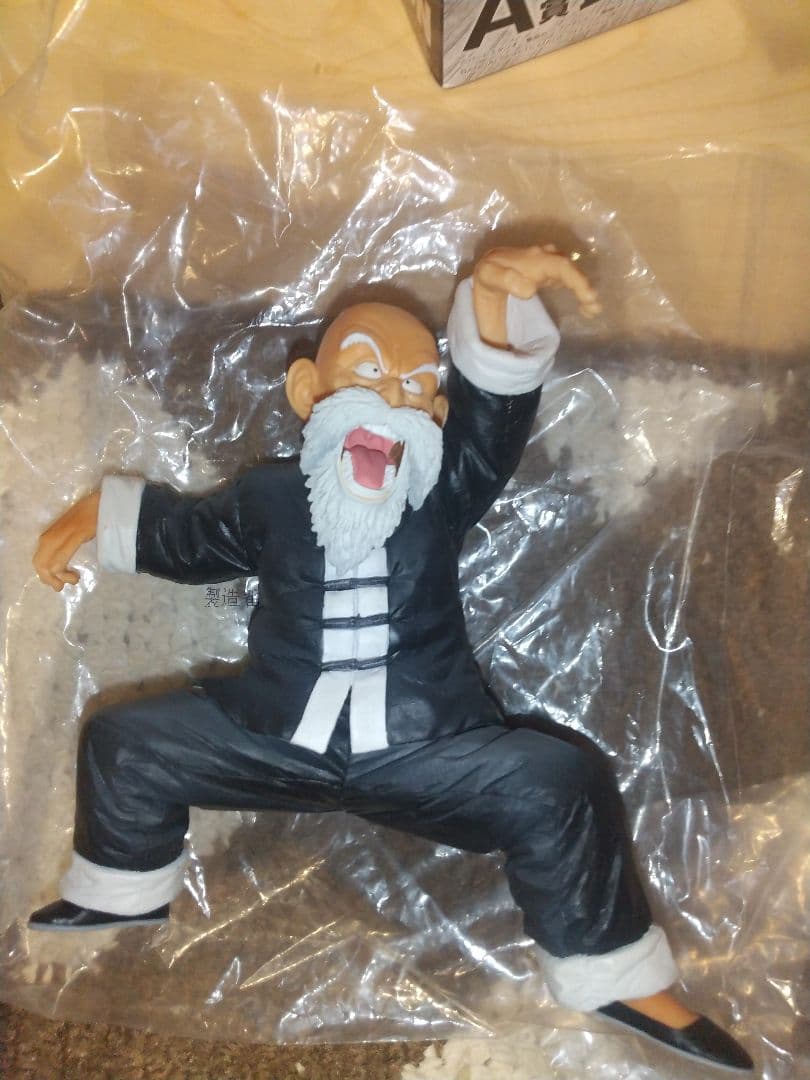 フィギュア目立った傷や汚れなし