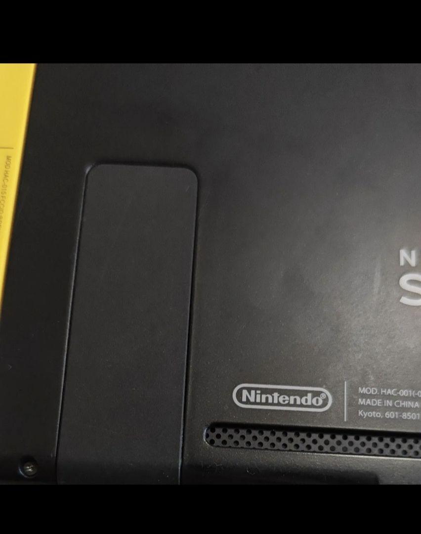 2020年製Switch本体、ジョイコン、ハードケースセット