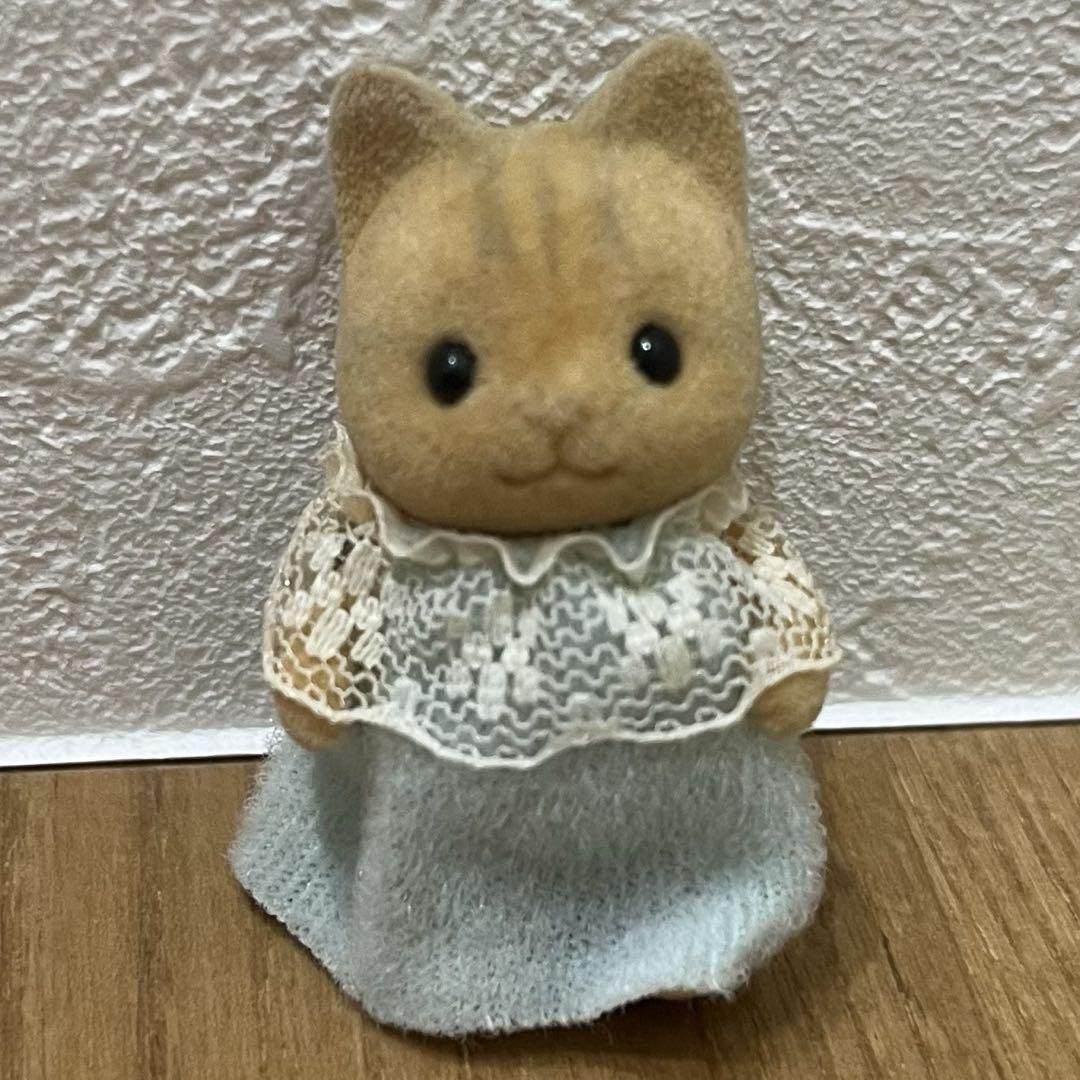 【希少】シルバニアファミリー　アイボリーネコの赤ちゃん　アーバンライフ