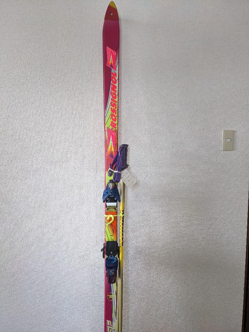 Rossignol スキー板 とストック