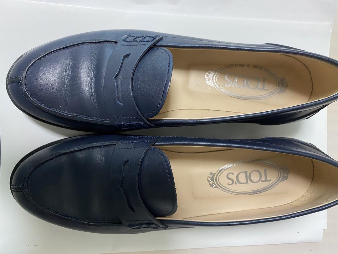 TOD'S ネイビー ローファー