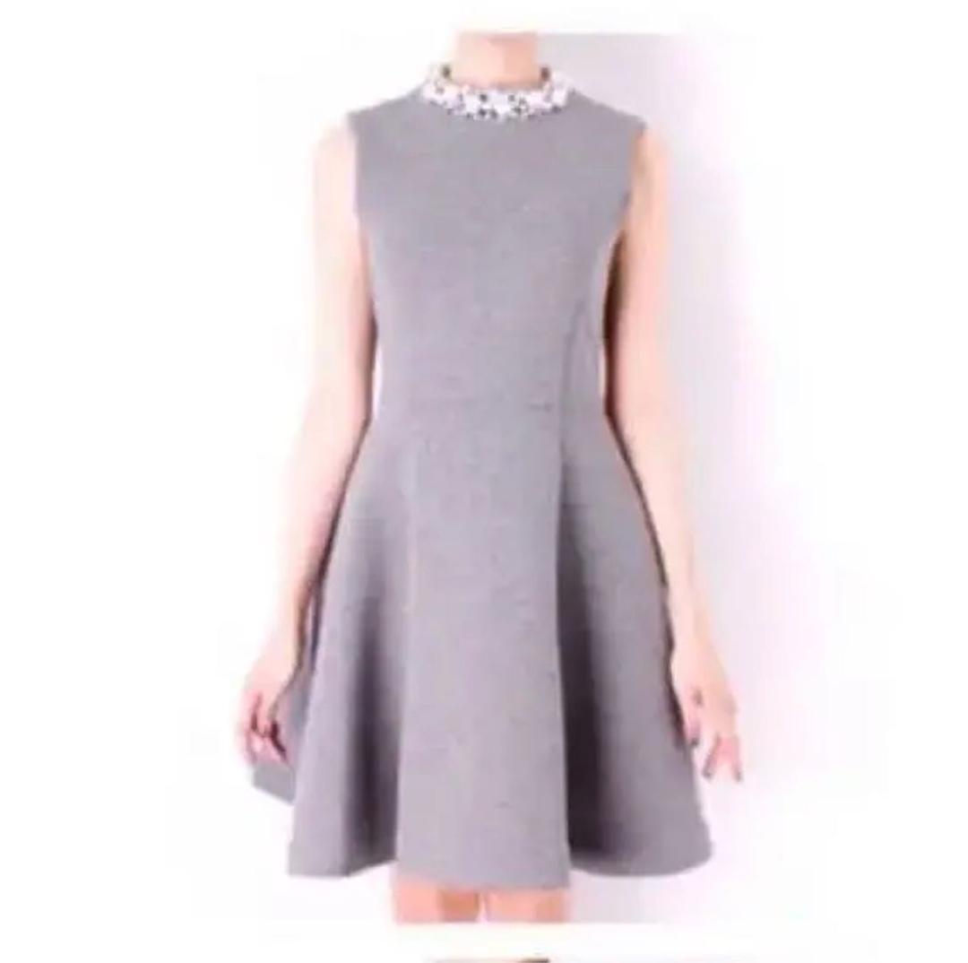 メルカリ ルシェルブルー パールネックワンピース ひざ丈ワンピース 3 0 中古や未使用のフリマ