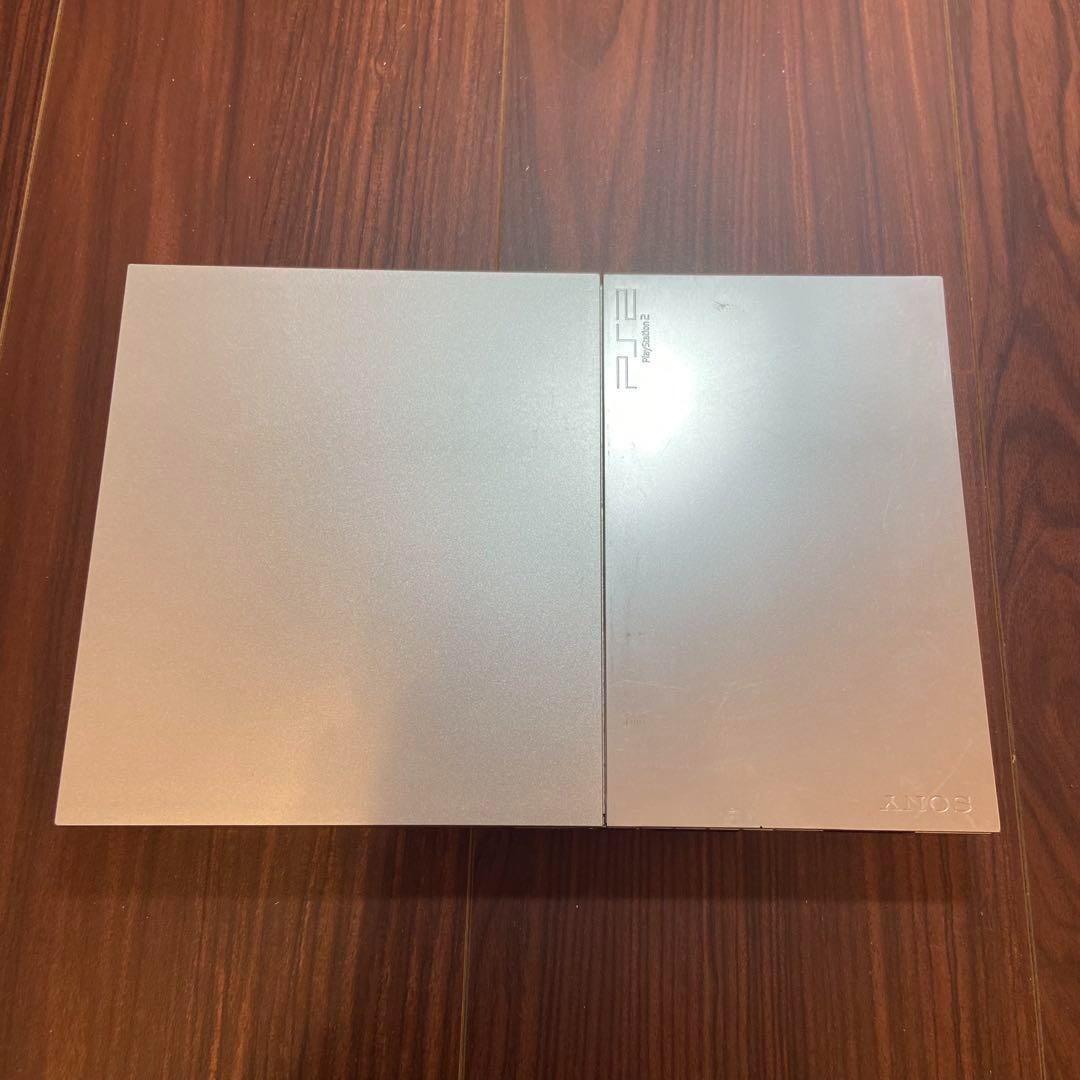 サテンシルバー