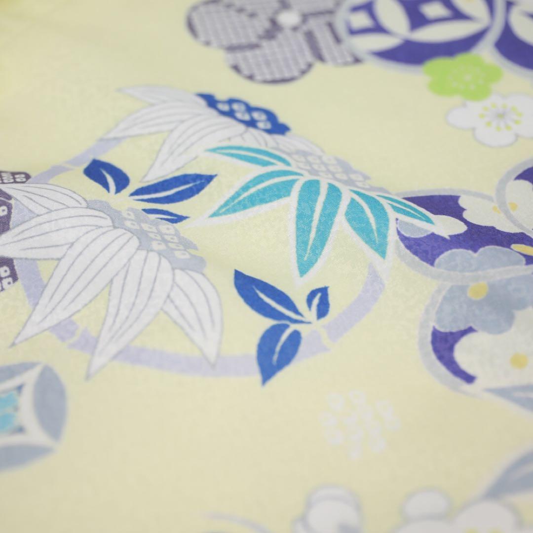 七五三着物セット3歳女の子1.薄黄色地に青色のお祝い花(白)