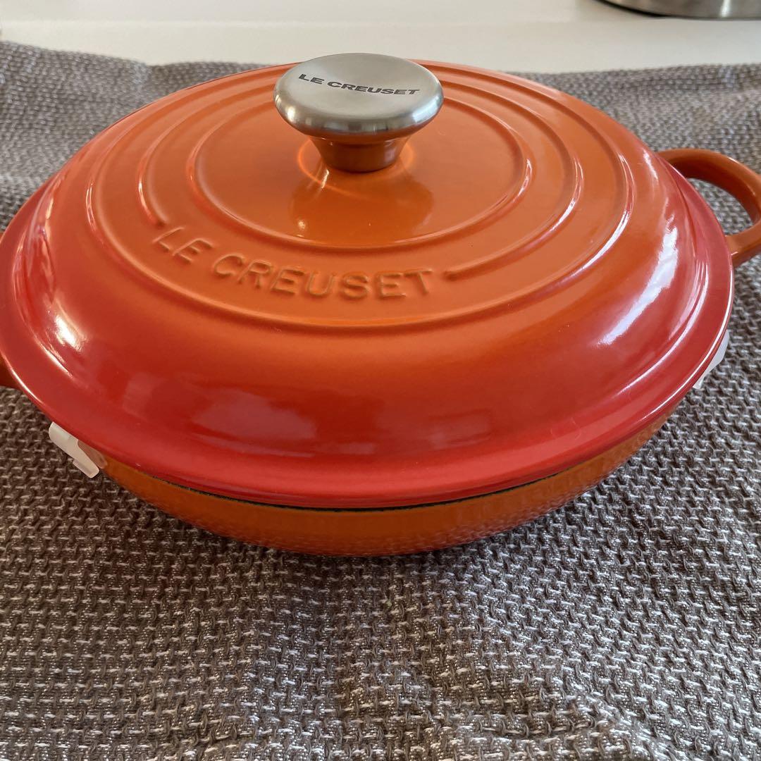 LE CREUSET キャセロール　22センチ