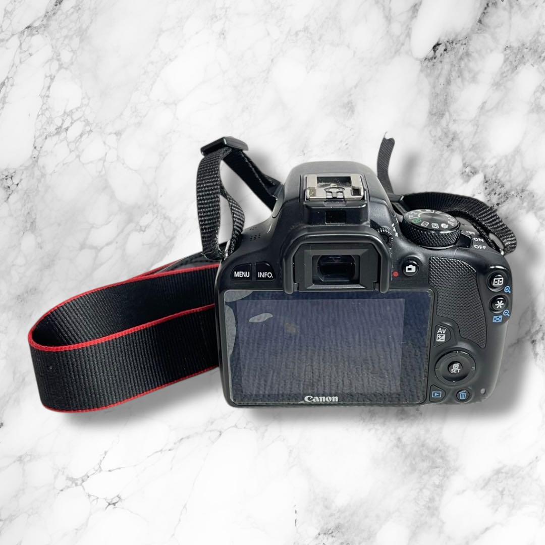 Canon キャノン EOS Kiss X7 レンズ・充電器付き 動作品 カメラ