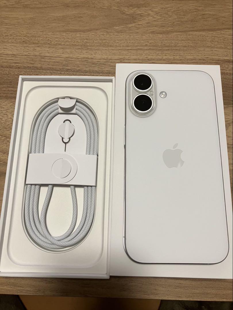 バッテリー100％ iPhone16 128G ホワイト