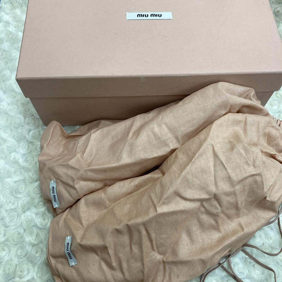 miumiu パンプス