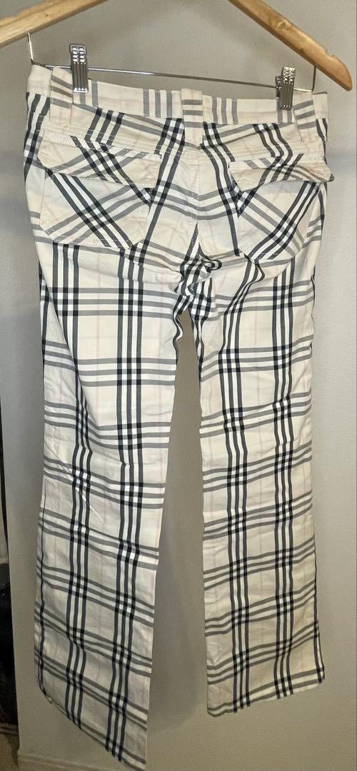 Burberryチェック柄 レディースパンツ