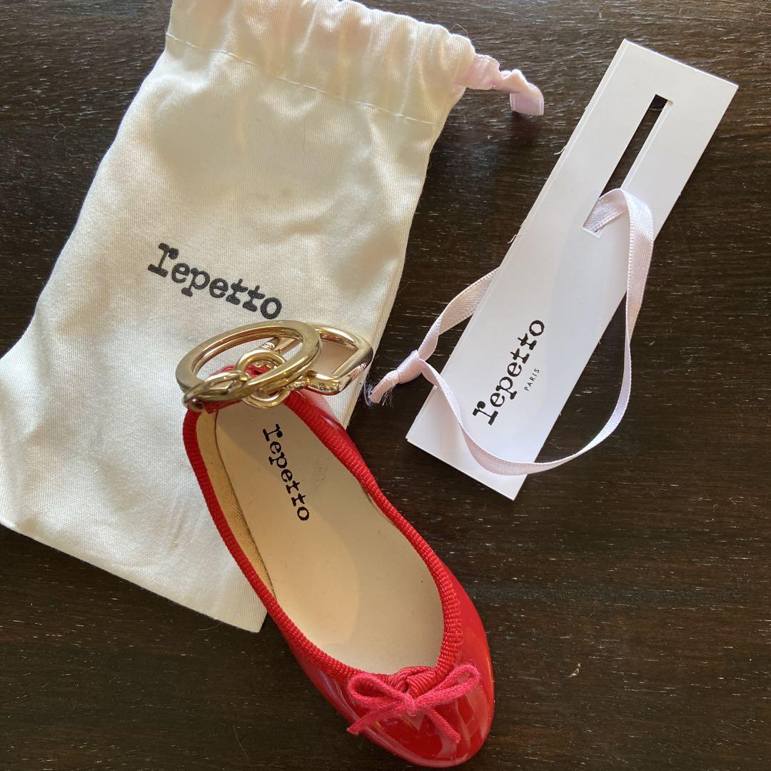 【新品】Repettoバレリーナシューズキーホルダー
