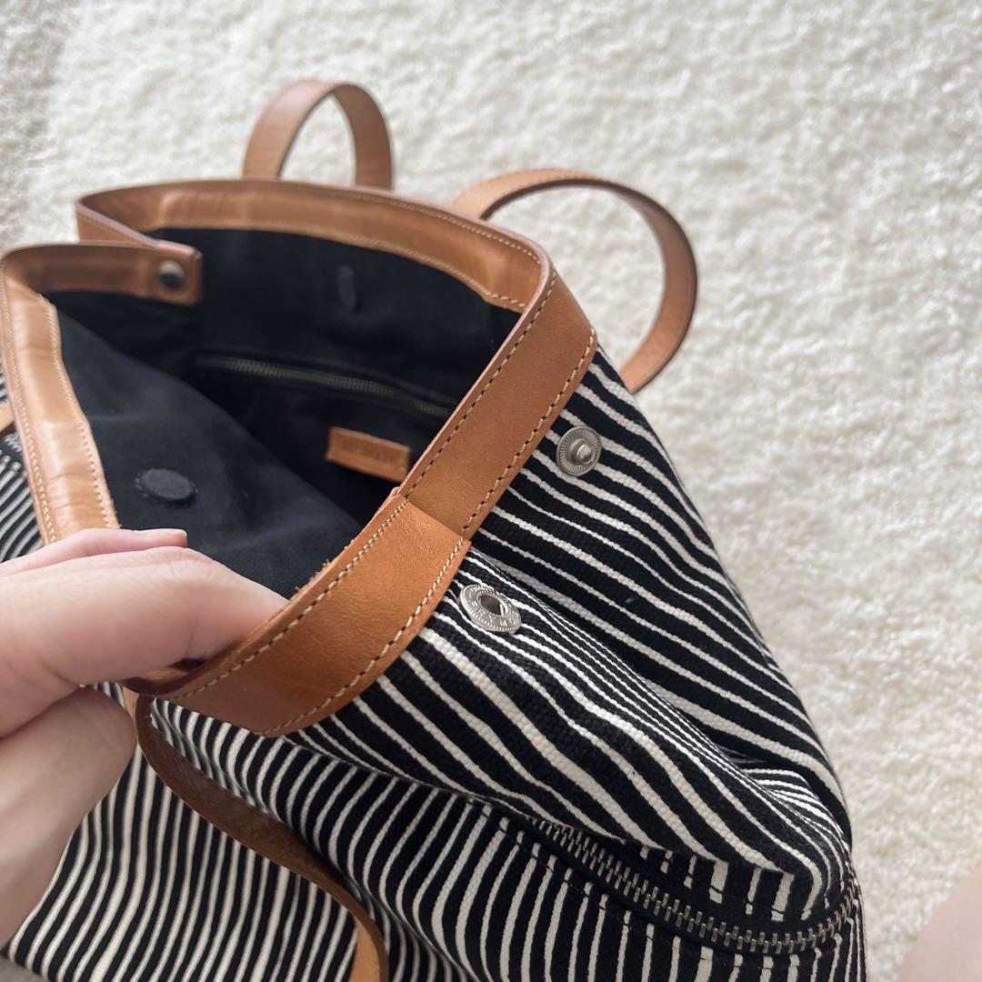 marimekko VARVUNRAITAトートバッグ marimekko VARVUNRAITAトートバッグ