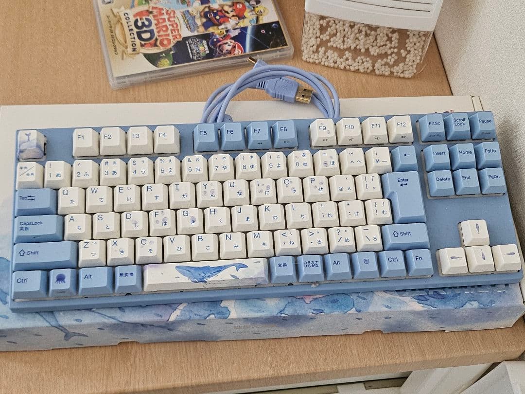 Varmilo Seamelody 桜軸 テンキーレス キーボード目立った傷や汚れなし