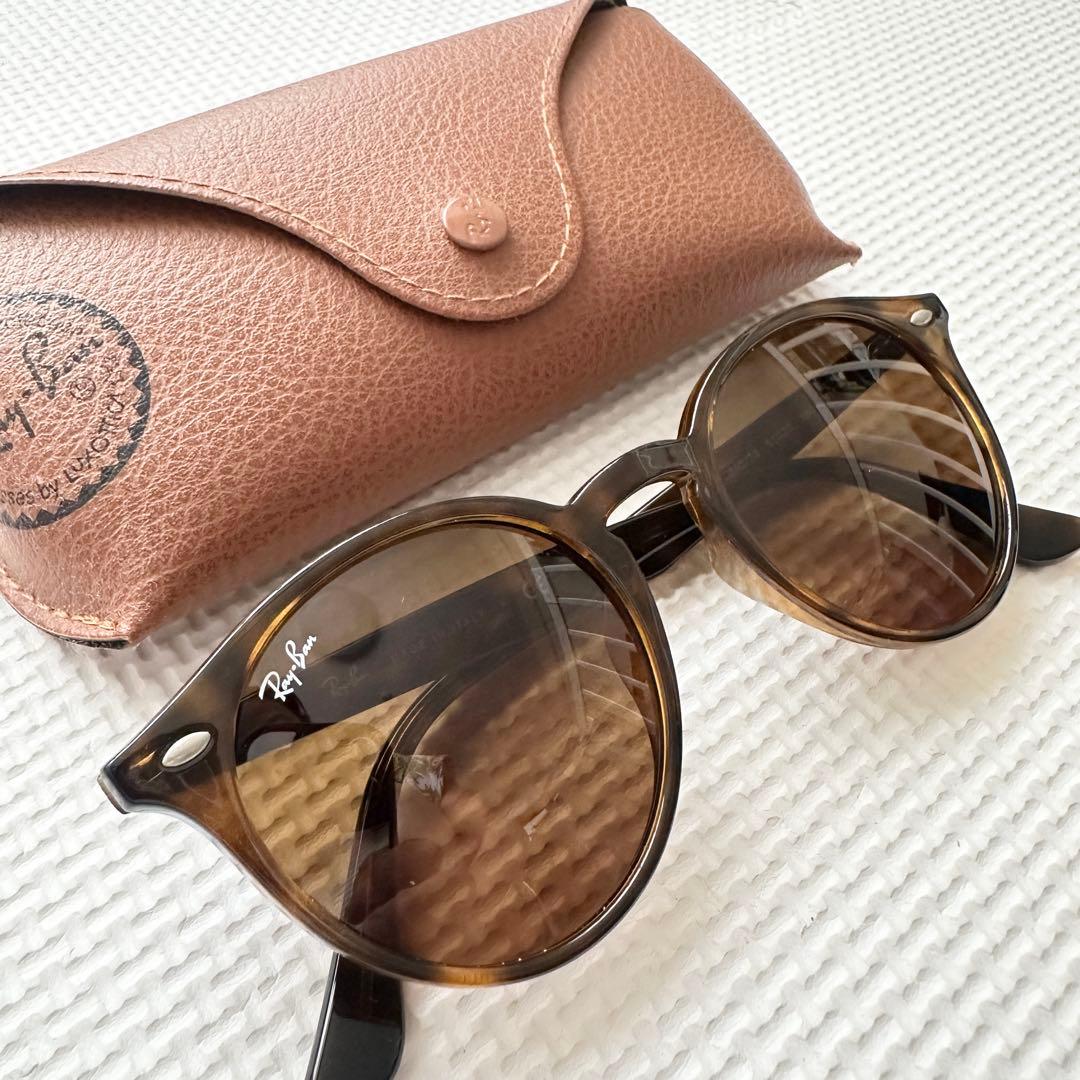 Ray-Ban ラウンド型サングラス ブラウンRay Ban