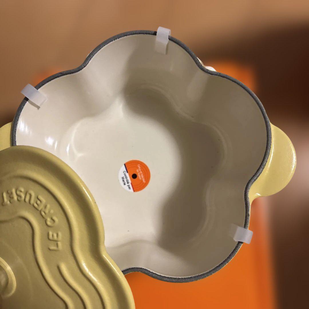 【送料無料】 CREUSET LE イエロー メルカリ - フラワー型両手鍋 調理器具