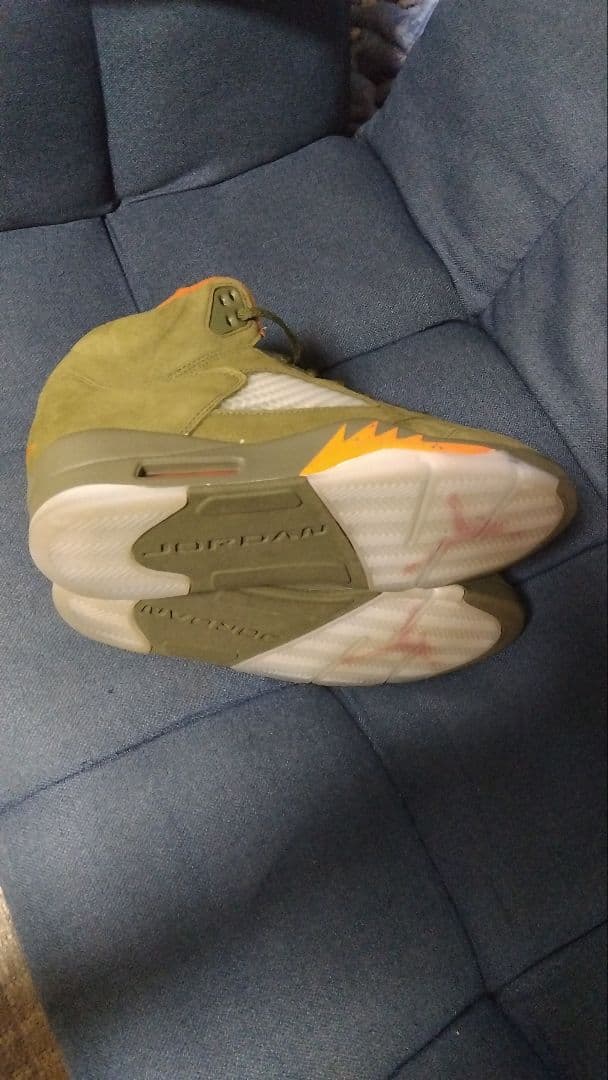 NIKE AIR JORDAN5 Olive