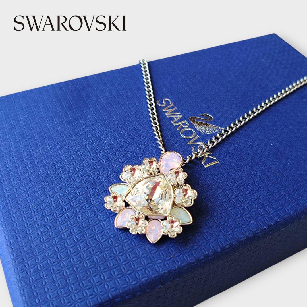 Swarovski ネックレス 花モチーフ ペンダント